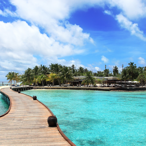 Sustainable Tourism in the Maldives: Eco-Friendly Resorts and Practices